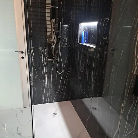 Room& Breakfast Martin's Luxury Appartement Bologna